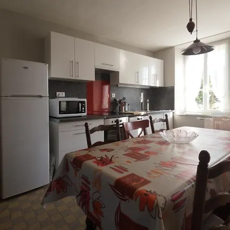 Le Moustic Holiday home