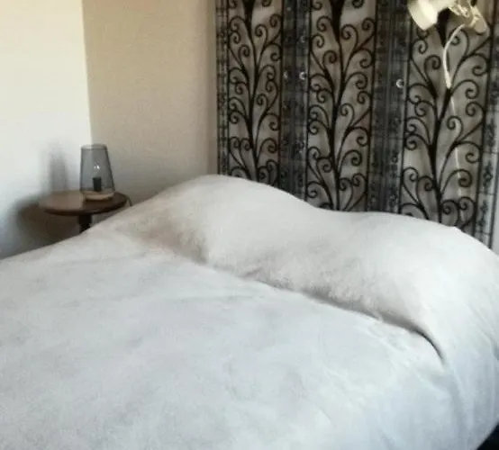 Le Moustic Holiday home