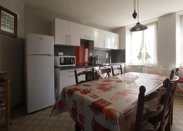 Le Moustic Holiday home