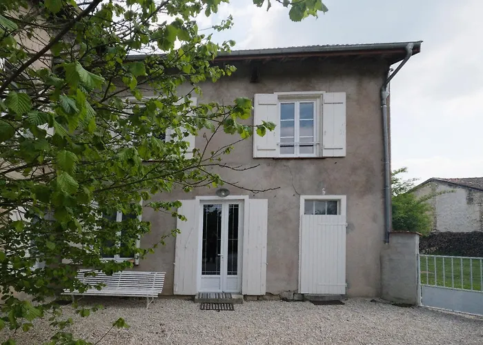 Le Moustic Rarecourt